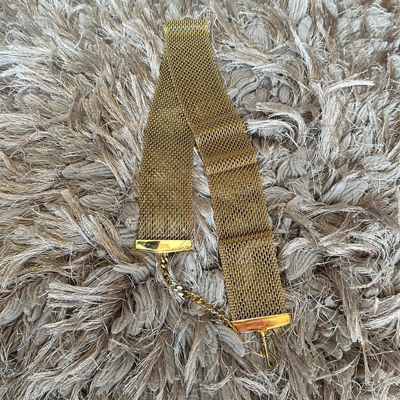 St. John vintage Gold Belt Designer 28 1/2 inch - Picture 3 of 8